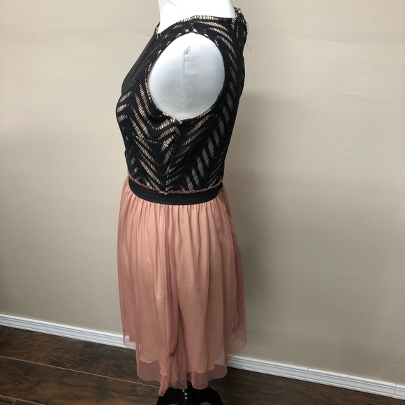 Xtraordinary Lace Overlay Bodice Skater Dress 3 - Picture 3 of 8